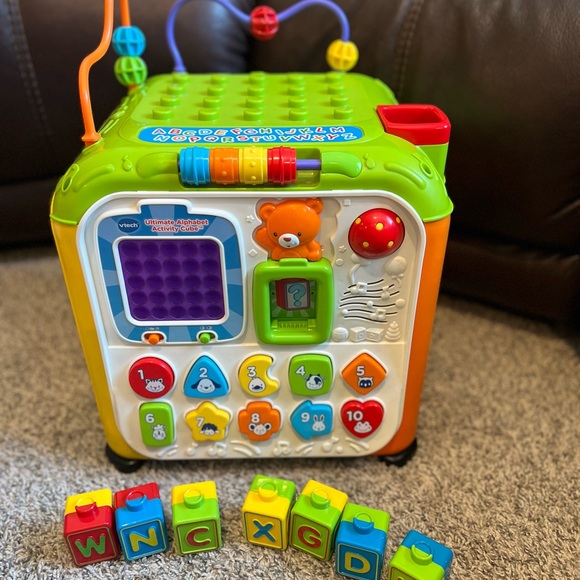 Interactive Learning Cube with Blocks - Picture 1 of 5